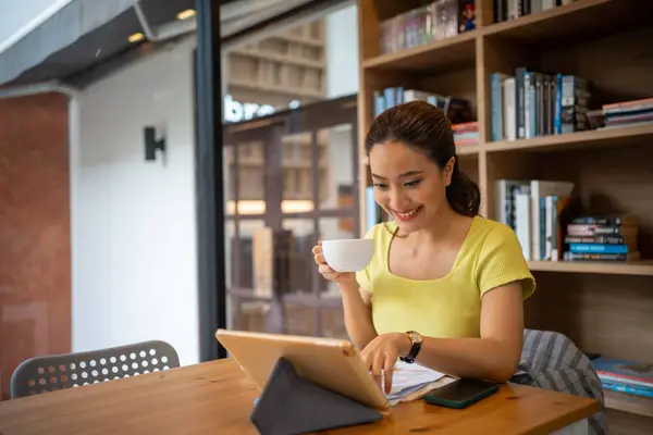 Young Woman Having Video Call Computer Home Office Business Video — Stock Photo, Image