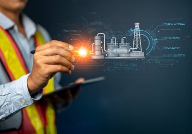 Mühendisler güç santralini inceler ve hologram HUD kullanarak oluşturulan verileri analiz ederler.. 