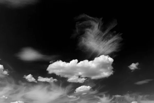 Echte Wolken Und Himmel Hochauflösende Textur Für Design Und Retusche — Stockfoto