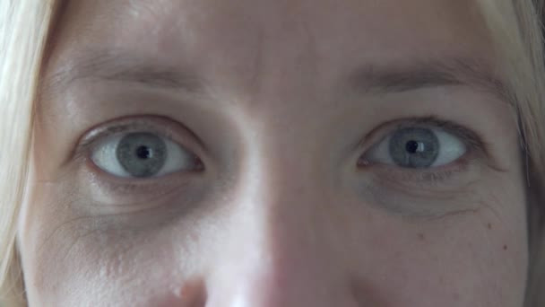 Close Portrait Womans Happy Blue Grey Eyes Looking Camera Close — Stock Video