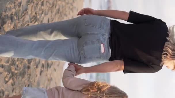 Woman Walks Sea Hand Little Girl Mother Daughter Walk Beach — Video Stock