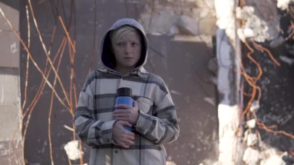 Teenage Boy Stands Ruined House Drinking Warm Tea Thermos — Stok video