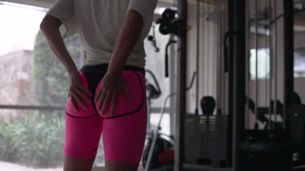 Sight Saddle Woman Gym Touches Her Big Elastic Inflated Butt — Video Stock