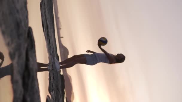 Vertical Video Girl Tossing Volleyball Sea Sunset Spain Alicante Cabo — Stock Video