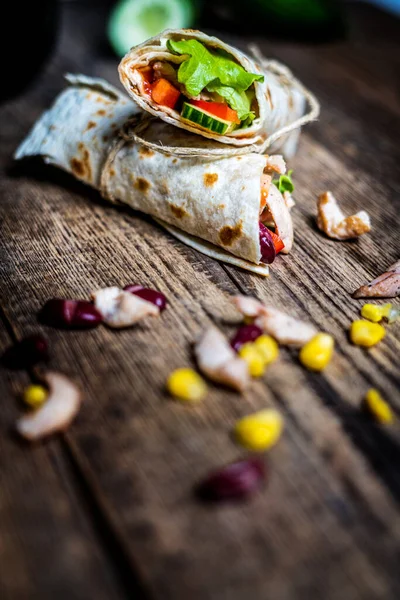 Traditional Mexican Tortilla Wrap Chicken Meat Vegetables Wood Table — Stock Photo, Image