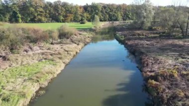 Ostrava yakınlarındaki Çek nehri Odra.