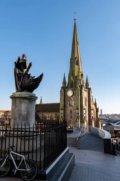 Вид Неоготическую Церковь Святого Мартинса Бирмингем Англия Великобритания Западная Европа — стоковое фото