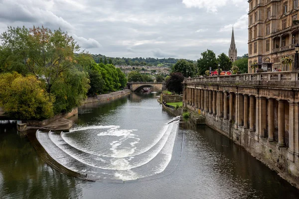 Kirche Der Ferne Jenseits Des Flusses Avon Bath England — Stockfoto