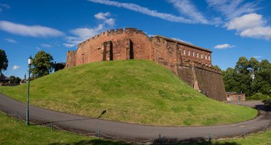 Norman, neoklasik mimari tarzı Chester Castle, İngiltere