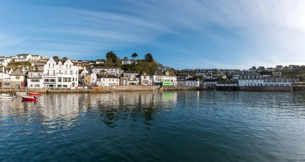 Pohled Krásnou Historickou Cornwallskou Rybářskou Vesnici Polperro Přístavem Rybářskými Čluny — Stock fotografie
