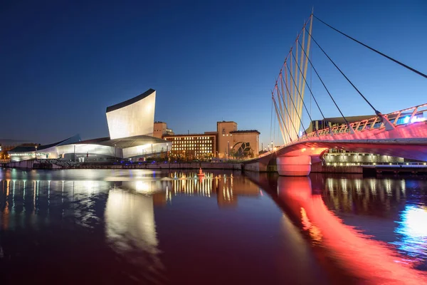 Imperial War Museum Sulle Rive Del Canale Manchester Salford Quays — Foto Stock