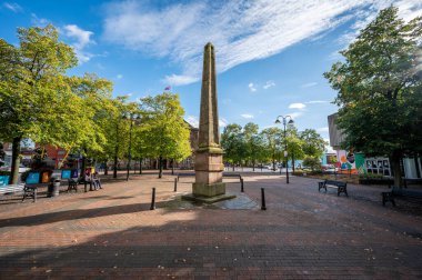 Leigh şehir meydanındaki Obelisk, Büyük Manchester, İngiltere