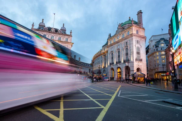 2014 Picadilly Square Londen Verenigd Koninkrijk — Stockfoto