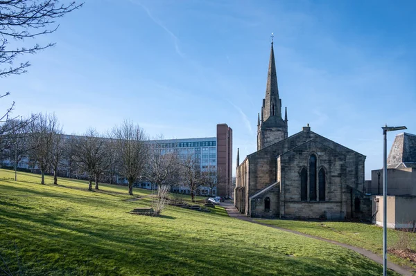 イギリスのシェフィールドにある教会の眺め — ストック写真