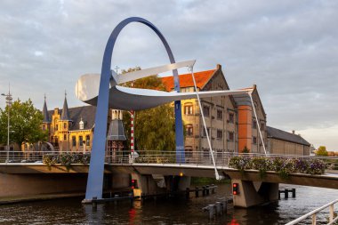 Güzel Bascule Köprüsü, Leeuwarden, Hollanda