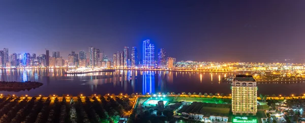 Iluminación Nocturna Sharjah City Emiratos Árabes Unidos —  Fotos de Stock
