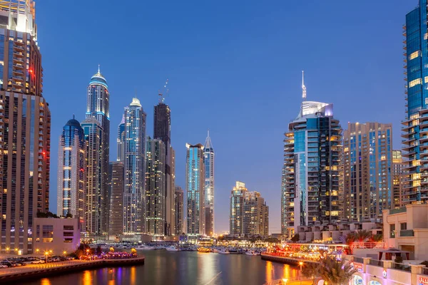 Дубай Марина Місто Відображенням Дубайському Каналі — стокове фото