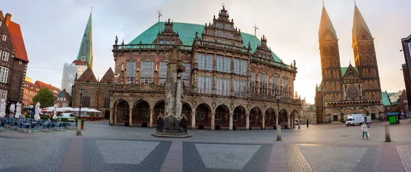 ブレーメン市庁舎は 600 年ゴシック様式の北風ブレーメンの町のドイツの建物 — ストック写真