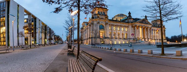 Reichstag Noto Edificio Che Trova Sulla Konigsplatz Bundestag Berlino Germania — Foto Stock
