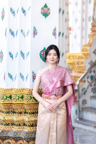 Beautiful Asian Girl Thai Traditional Costume Temple —  Fotos de Stock