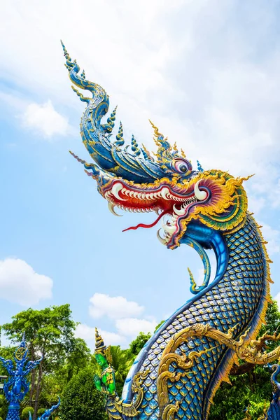 Cabeza Naga Templo Rong Sua Ten Templo Azul Provincia Chiang —  Fotos de Stock