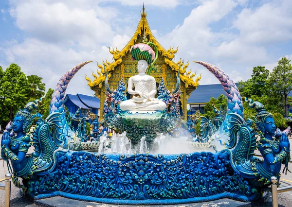 タイのチェンライ県にあるロンスア10寺院またはブルー寺院