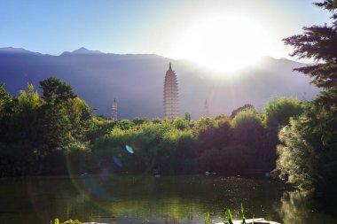 Beyaz Pagoda, Chong Sheng Tapınağı, Dali şehri, Çin, eski bir ünlü turizm merkezi.