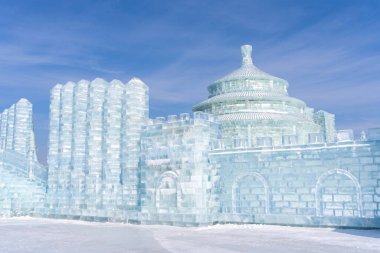 Harbin Uluslararası Buz ve Kar Heykeli Festivali, Çin 'in Harbin kentinde her yıl düzenlenen bir kış festivali. Dünyanın en büyük buz ve kar festivali..