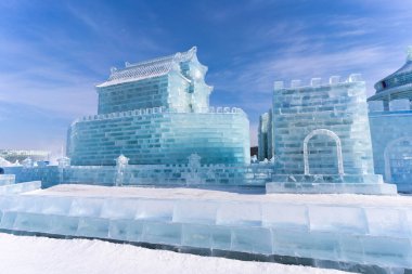 Harbin Uluslararası Buz ve Kar Heykeli Festivali, Çin 'in Harbin kentinde her yıl düzenlenen bir kış festivali. Dünyanın en büyük buz ve kar festivali..