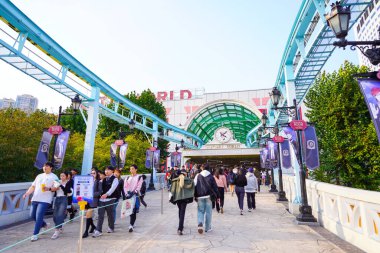 SEOUL, Güney Kore - 17, 2023: Lotte World 'ün (Lotte Land) Salon Macera Dünyası tema parkı. Lotte World Güney Kore 'nin Seul şehrinde büyük bir dinlenme tesisidir..