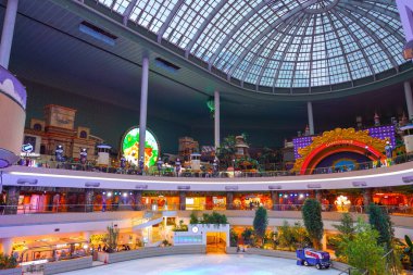SEOUL, Güney Kore - 17, 2023: Lotte World 'ün (Lotte Land) Salon Macera Dünyası tema parkı. Lotte World Güney Kore 'nin Seul şehrinde büyük bir dinlenme tesisidir..