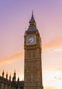 Londra, İngiltere 'deki Big Ben kulesine yakın..