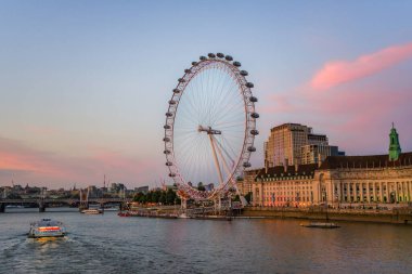 Londra, İngiltere - 31 AUG 2024 - W 'dan Londra Gözü manzarası