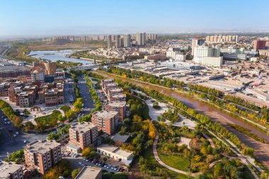 Kashgar, Çin-OCT, 25, 2024 - Çin 'in batısındaki Xinjiang' daki Kaşgar Eski Şehri 'nin havadan şehri. Dünyanın en eski ve sürekli yerleşim olan şehirlerinden biridir..