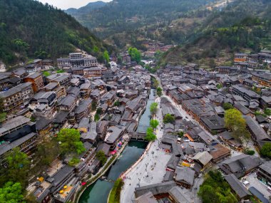 Xijiang Miao Köyü (Xijiang Qianhu Miao Köyü olarak da bilinir), Çin 'in Guizhou kentindeki dünyanın en büyük Miao etnik köyüdür..