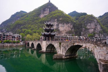Zhenyuan, Guizhou, Çin-APR 07, 2025 - Zhengyuan antik kenti Guizhou 'nun doğusunda yer almaktadır..