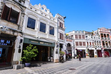 Haikou, China-SEP 13, 2025-Zhongshan Road particularly known for its historic Qilou Arcade Houses, are a key part of the city's cultural heritage, is the capital and most populous city of Hainan.