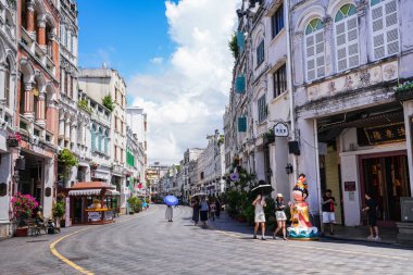 Haikou, China-SEP 13, 2025-Zhongshan Road particularly known for its historic Qilou Arcade Houses, are a key part of the city's cultural heritage, is the capital and most populous city of Hainan.