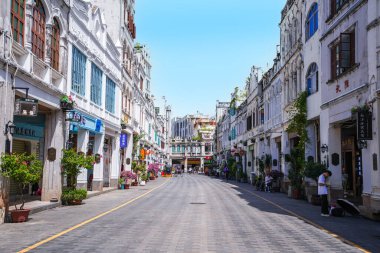Haikou, China-SEP 13, 2025-Zhongshan Road particularly known for its historic Qilou Arcade Houses, are a key part of the city's cultural heritage, is the capital and most populous city of Hainan.