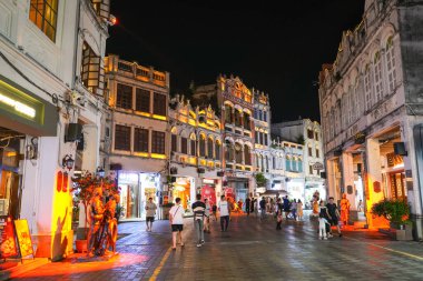 Haikou, China-SEP 13, 2025-Zhongshan Road particularly known for its historic Qilou Arcade Houses, are a key part of the city's cultural heritage, is the capital and most populous city of Hainan.