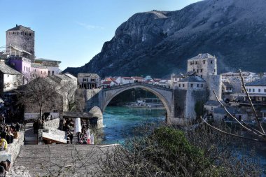 Bosna-Hersek 'in Mostar kentinde eski köprünün fotoğrafları