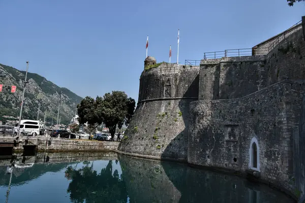 Kotor Montenegro 2023 Oud Kasteel Zijn Plaats Kotor Buiten Uitzicht — Stockfoto