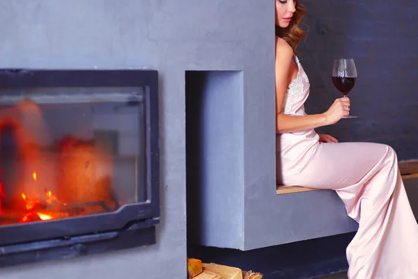Sexy Woman Front Fireplace Wood Fireplace — Stock Photo, Image