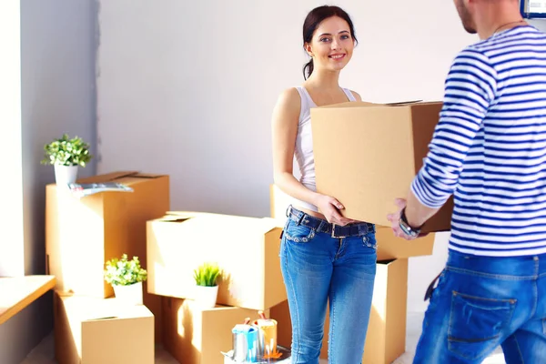 Happy Young Couple Unpacking Packing Boxes Moving New Home Young — Stock Photo, Image