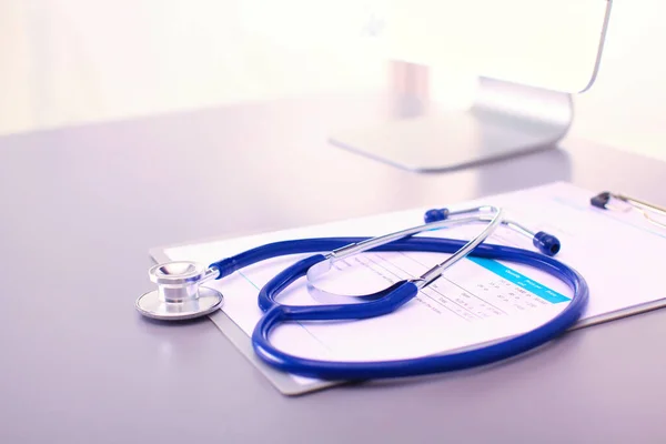 Attrezzatura Medica Stetoscopio Blu Tablet Sfondo Bianco Attrezzature Mediche — Foto Stock