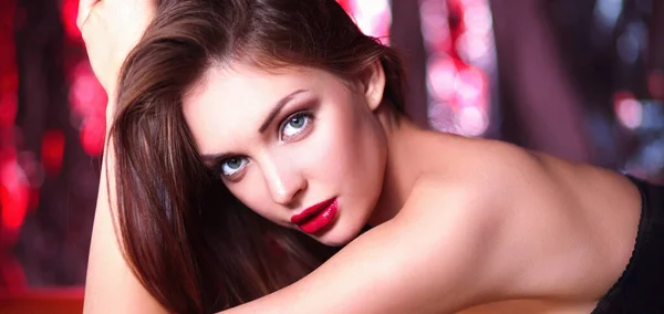 Retrato Hermosa Chica Con Maquillaje Moda Acostado Fotos De Stock