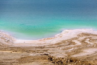 Ürdün, Ölü Deniz kıyısı, tuz kristalleri dokusu, yüksek açı görünümü