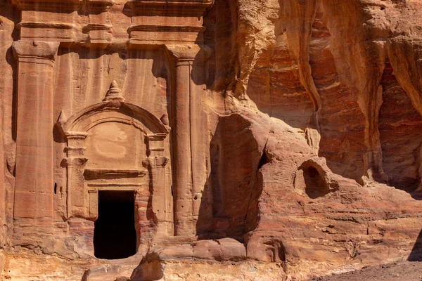 Petra Wadi Musa Jordan Klippa Snidade Renässans Tomb Fasad Gatan — Stockfoto