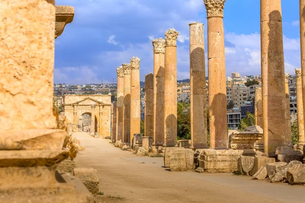 Jerash Jordânia Colunas Rua Antiga Cardo Maximus Gerasa Romano Antigo — Fotografia de Stock