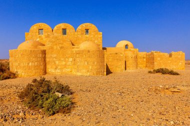 Ürdün 'deki Kureyir Amra, en çok çöldeki kaleler arasında tanınan kişi. UNESCO Dünya Mirası